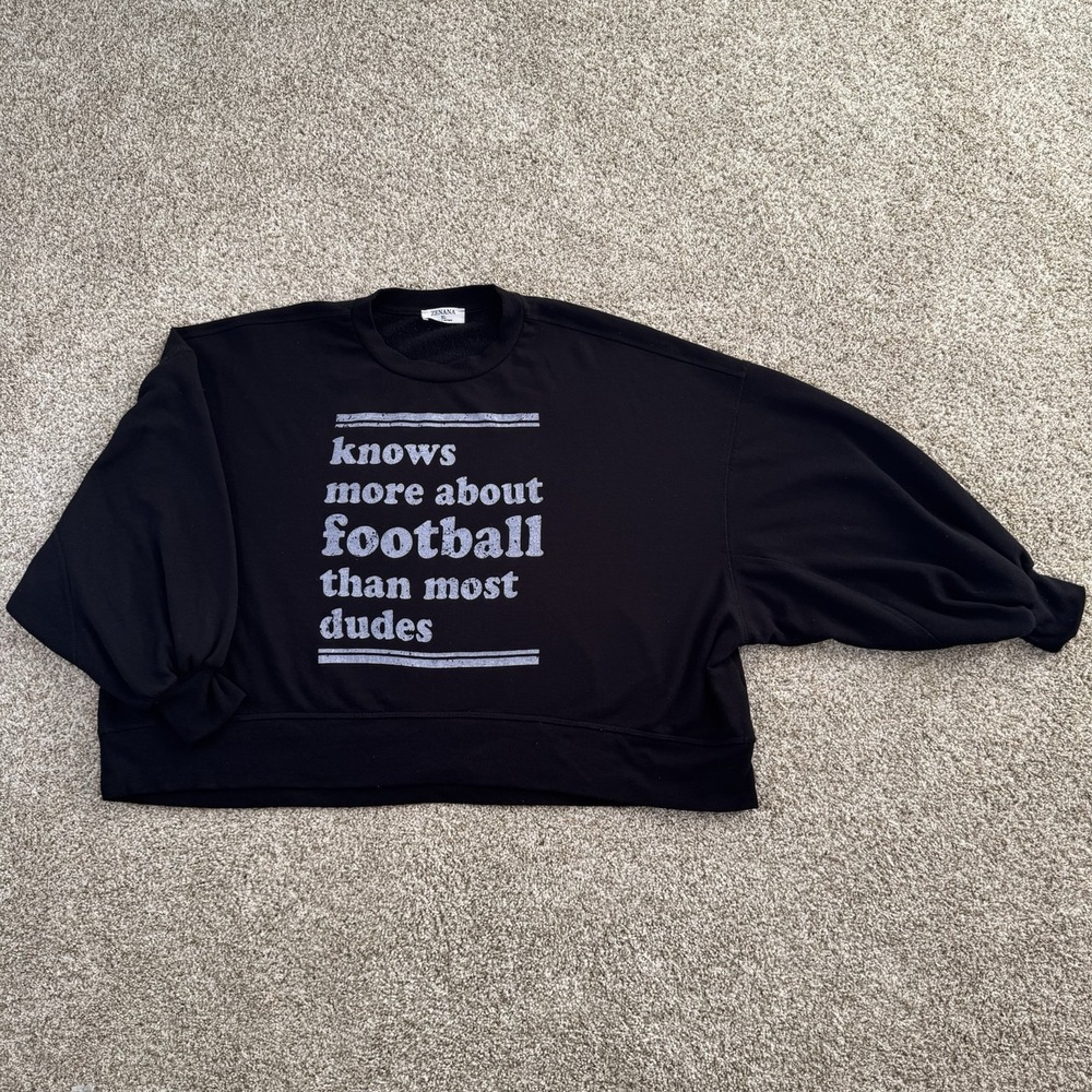Women's Black Pullover Knows More About Football Than Most Dudes Sweater Size XL